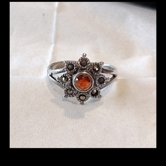 Sterling Silver Garnet Ring Antique - Picture 2 of 16